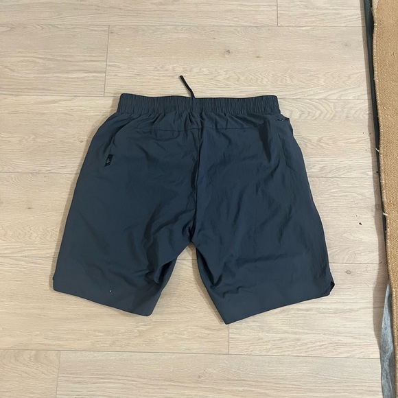 RYU Daymaker Short in Charcoal Gray - Picture 2 of 6